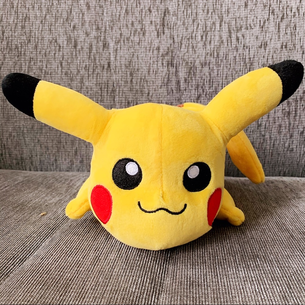 POKÉMON PIKACHU PLUSH